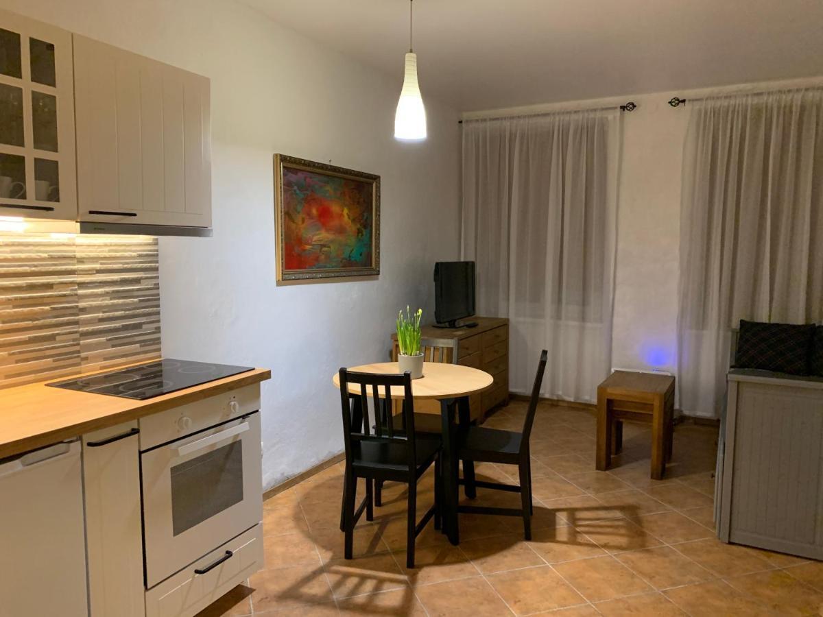 Old Studio Apartment Vilnius Luaran gambar