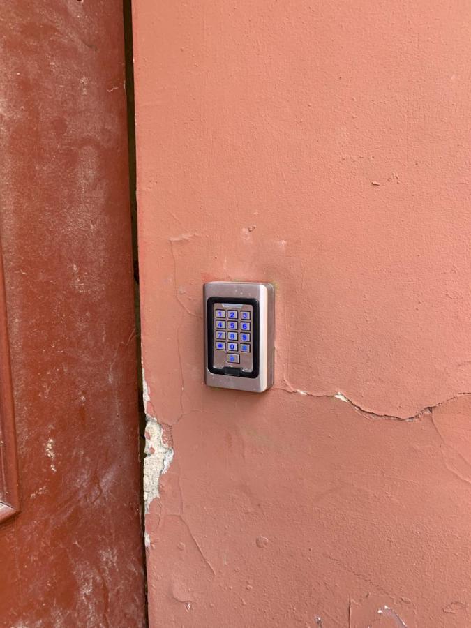 Old Studio Apartment Vilnius Luaran gambar